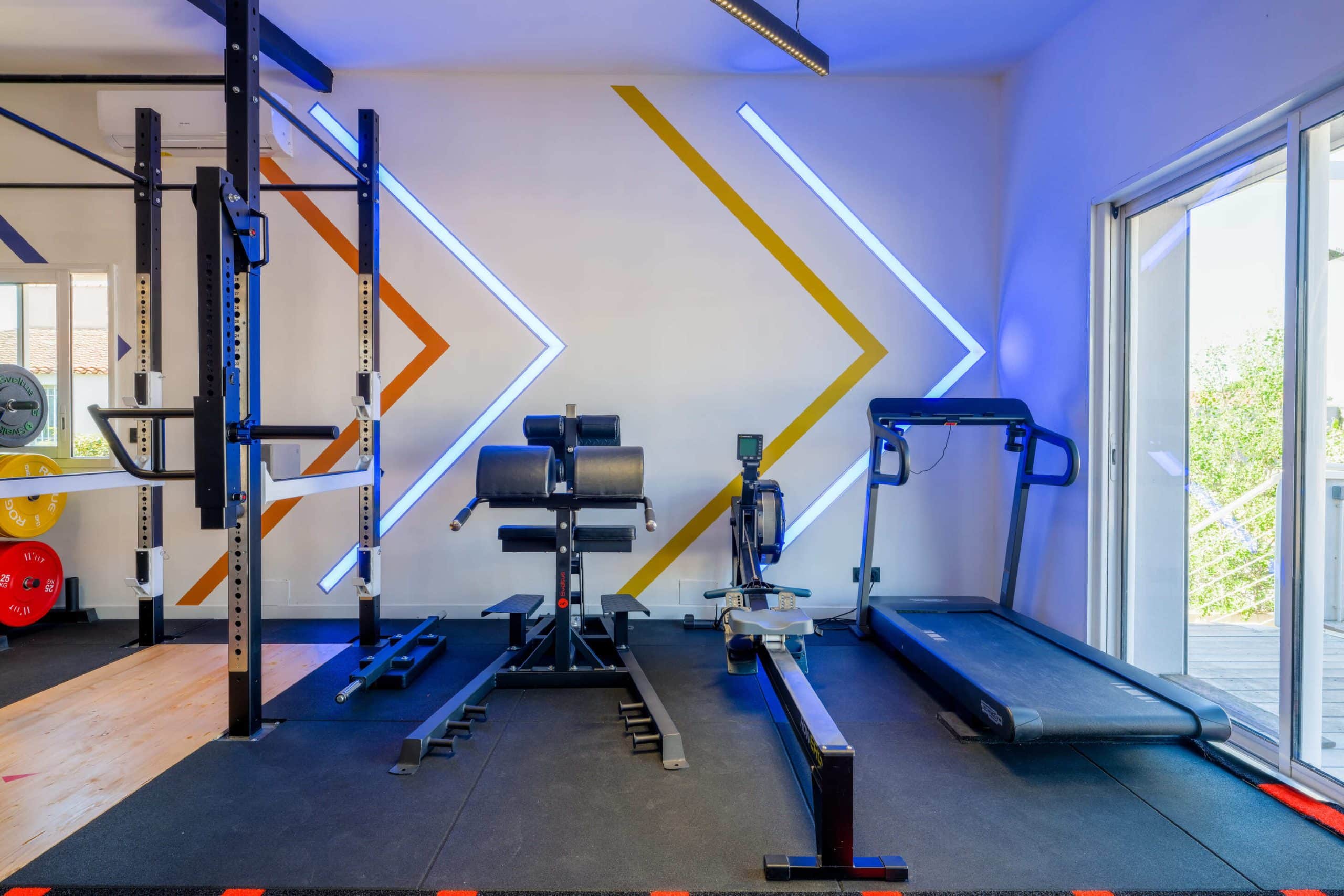 Appareils de rééducation et fitness mur design LED – Kinésithérapie Lavérune