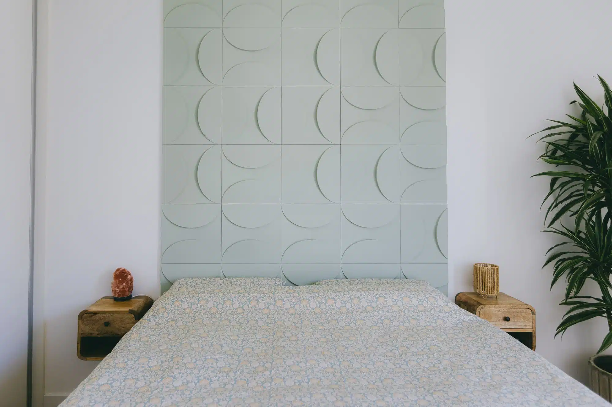 Chambre parentale rénovée par l'agence Dugas, architecte d'intérieur à Montpellier